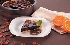 Шоколадный торт с орехом пекан и апельсиново-кофейной карамелью